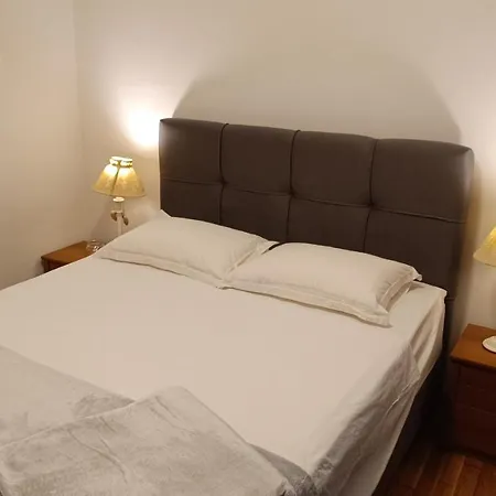 Апартаменты Stone House *