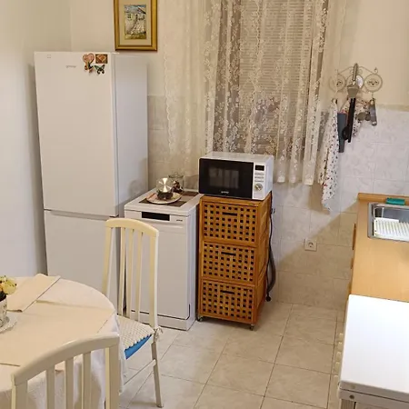 Stone House Apartman *