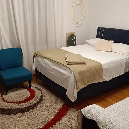 Stone House Apartament *