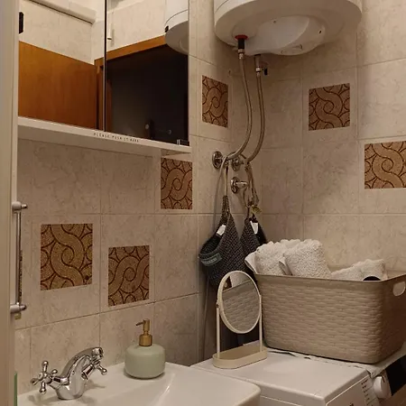 Stone House 公寓